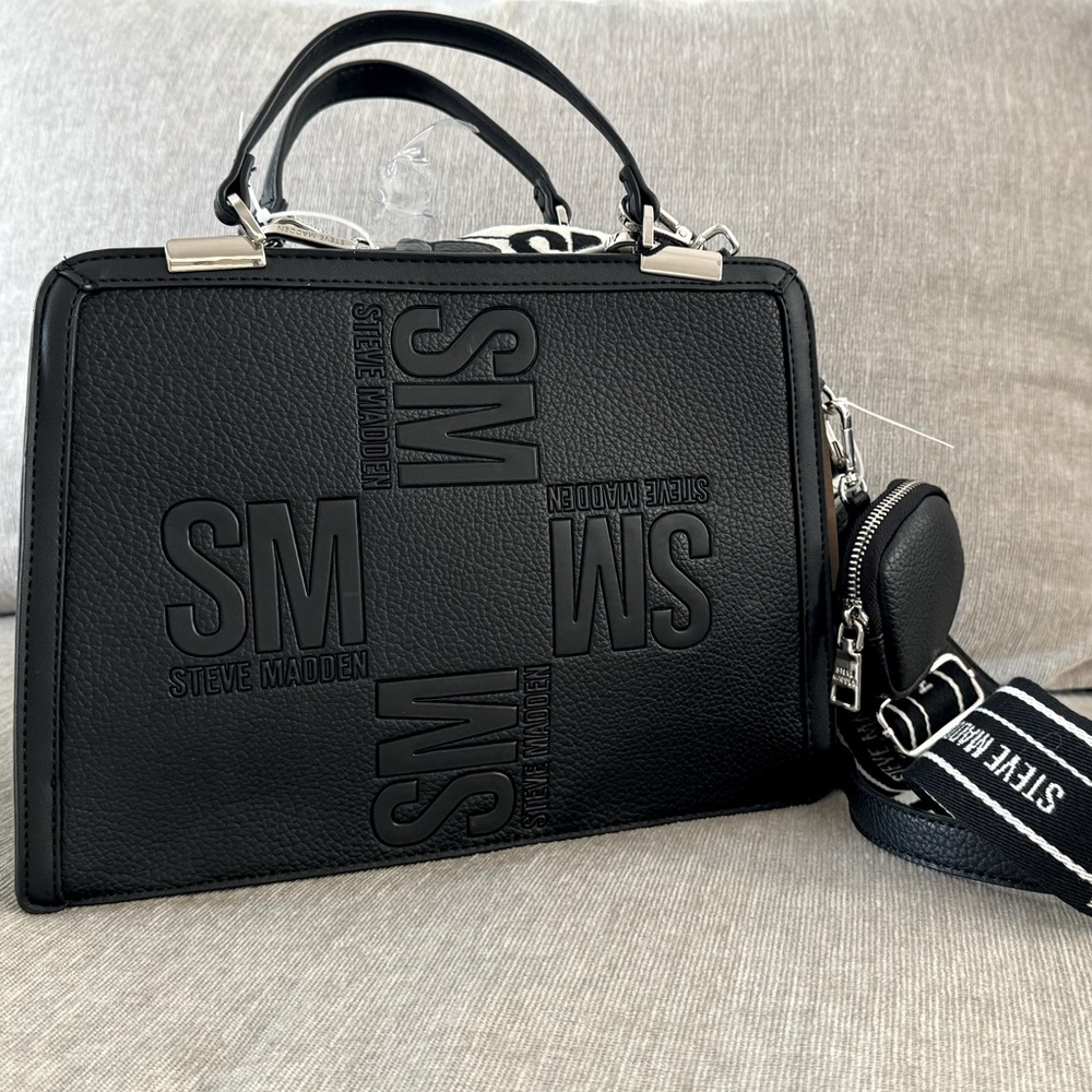 STEVE MADDEN Black BMATEO Crossbody Bag